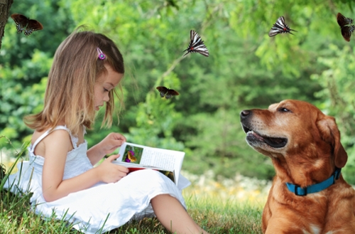 Paws to Read Outside